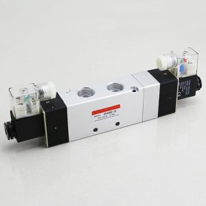 4V230C-15 正面
